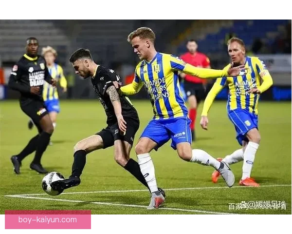 萨维奇战术适配性表现稳定，助力球队在赛季中持续提升竞争力。