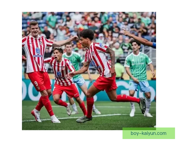 拉科战术解析：球队近期表现稳健，攻防平衡逐渐显现竞争力。